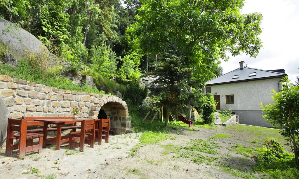 Apartman Pod Skalou V Ceskem Raji Besedice Εξωτερικό φωτογραφία